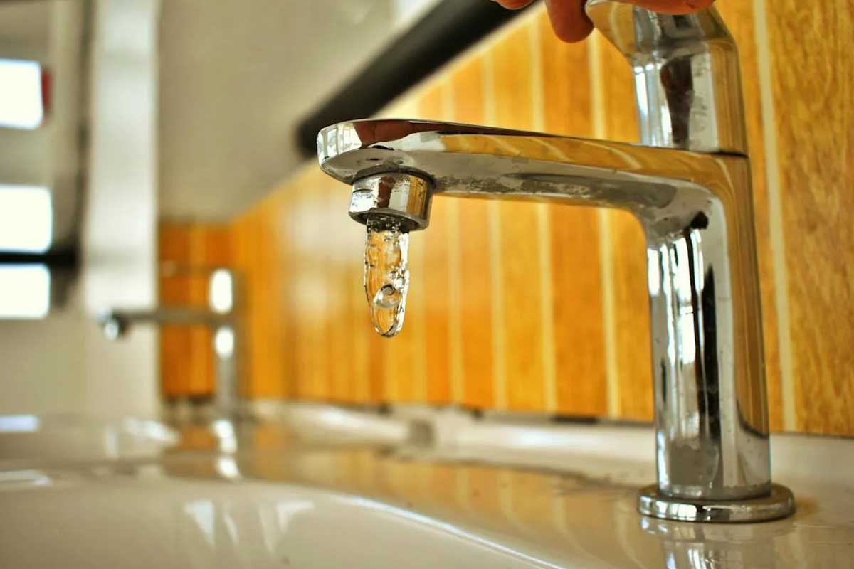 Come Montare un Rubinetto per il Lavandino del Bagno