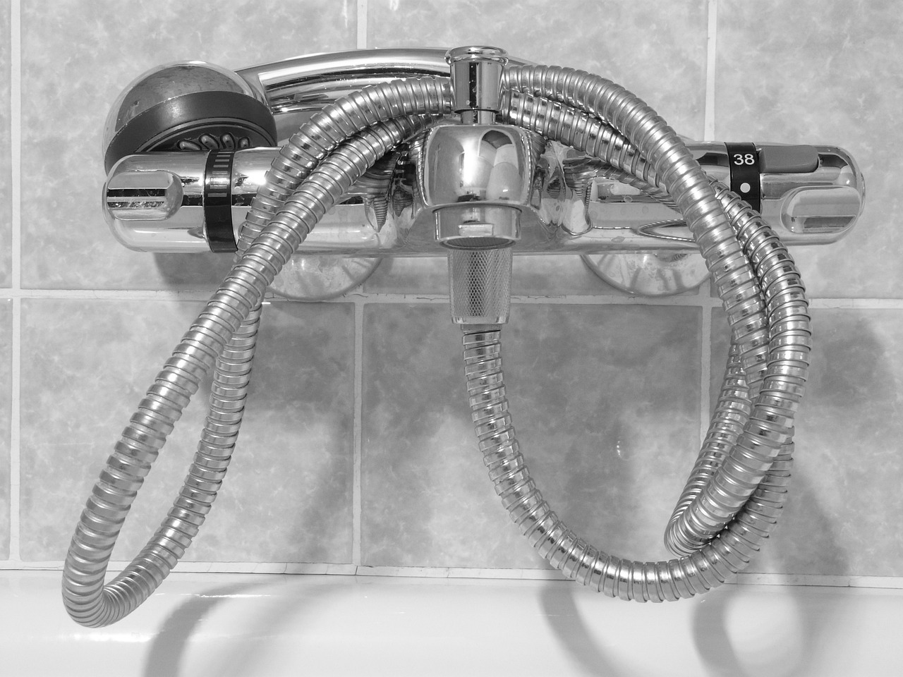 Perché le piastrelle del bagno si bagnano dopo la doccia